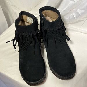 UGG SHENANDOAH Women’s Fringe Black Suede Bootie Bohemian Size 10